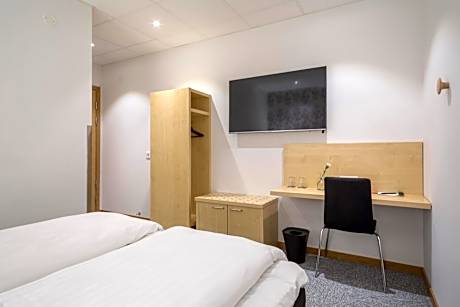 Double or Twin Room - No Window