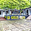 OYO 92287 Hotel Aji Mantoro