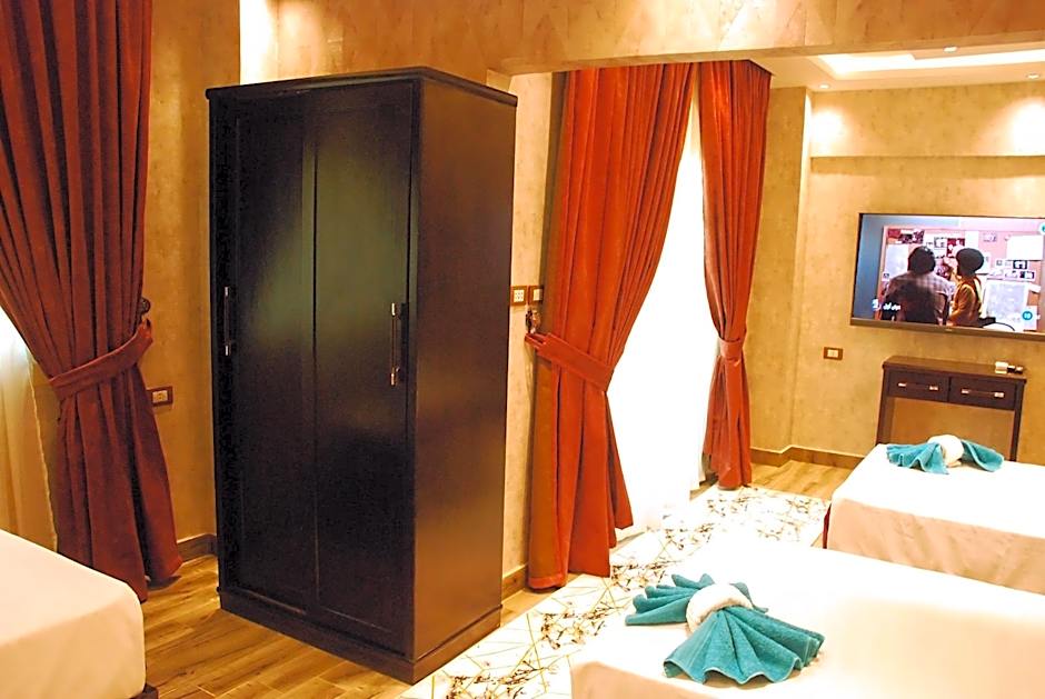 Pyramids Planet Hotel