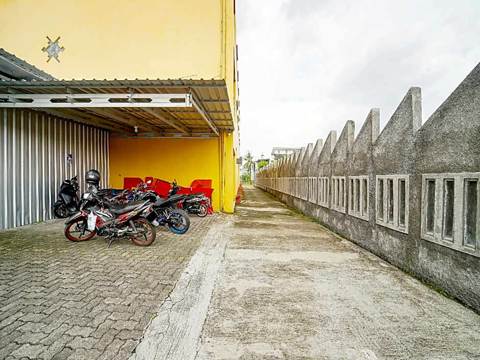 Collection O 91345 Myroom Hotel