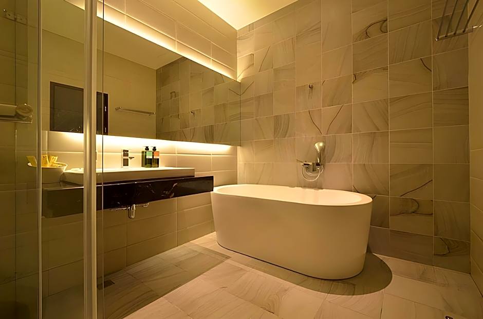 Airline Inn Taichung Green Park Way