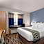 Microtel Inn & Suites By Wyndham Zephyrhills