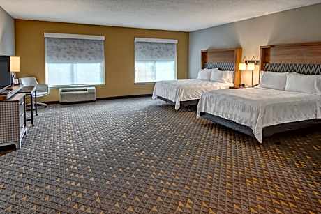 Standard Queen Room with Two Queen Beds and Mobility Accessible Roll-In Shower