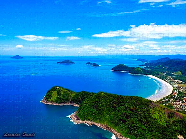 Flor Casa 2 dorms com ar, churrasqueira, cond fech, piscina