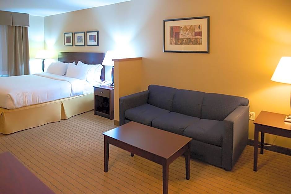Holiday Inn Express Devils Lake By IHG