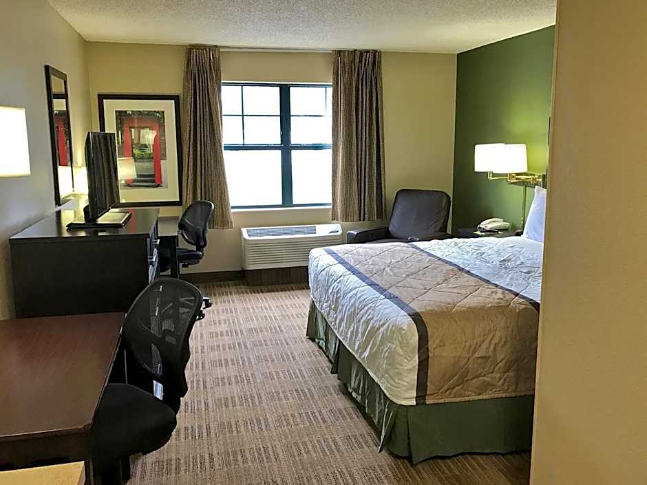 Extended Stay America Select Suites - Detroit - Farmington Hills