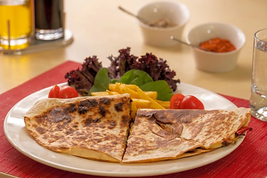 Ibis Izmir Alsancak