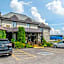 Quality Hotel & Suites