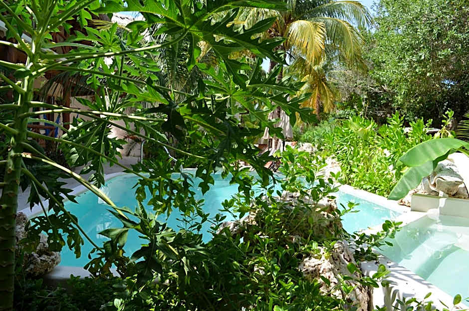 Casa Iguana Holbox - Beachfront Hotel