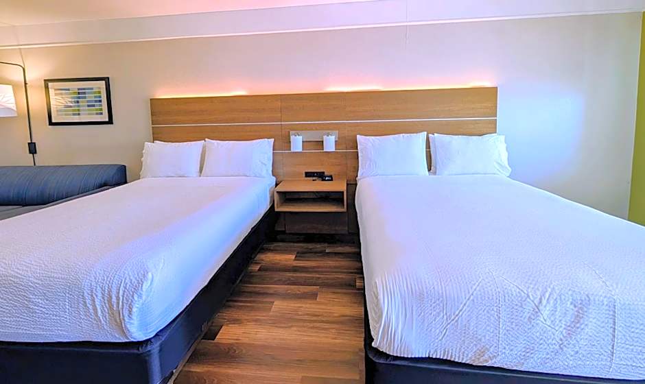 Holiday Inn Express & Suites Galveston West - Seawall