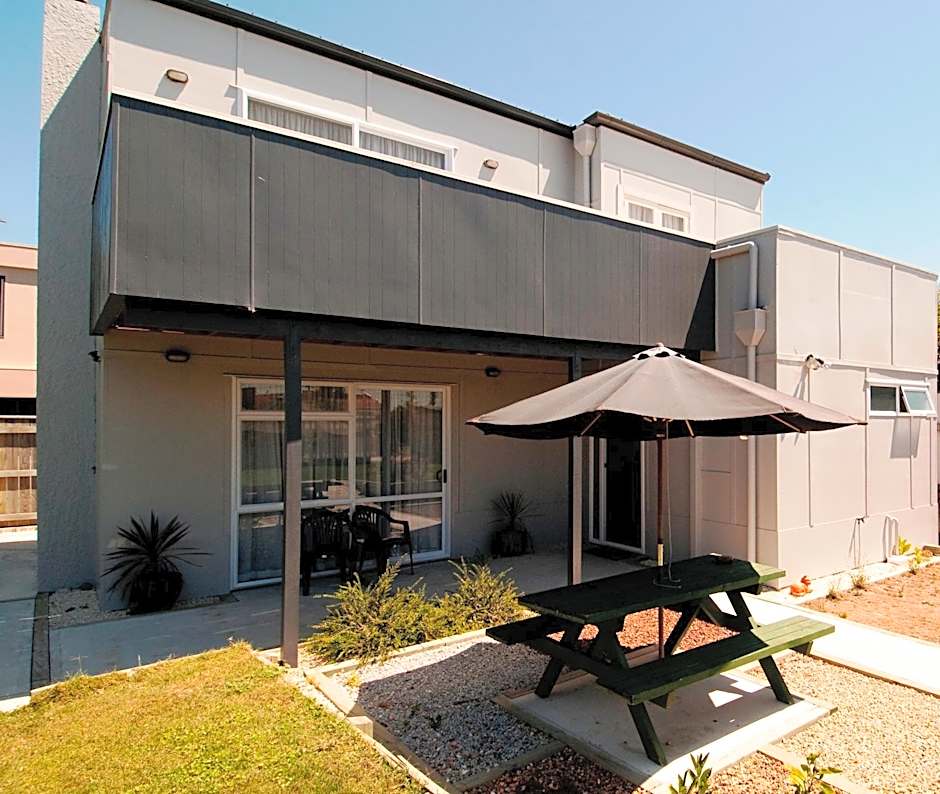 Marineland Beachfront Accommodation