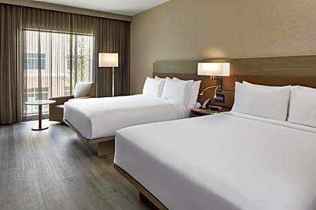 Queen Room with Two Queen Beds and Roll-in Shower - Mobility Accessible
