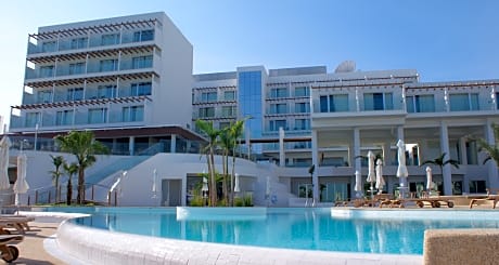 Sunrise Pearl Hotel & Spa - Alojamientos en PROTARAS