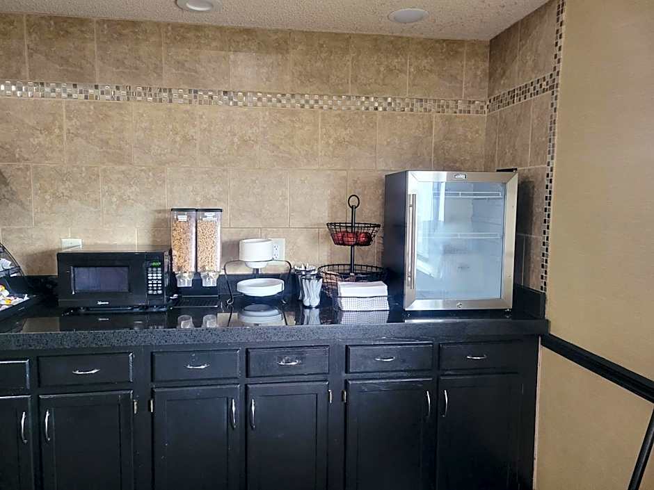 Days Inn by Wyndham Collinsville/St. Louis