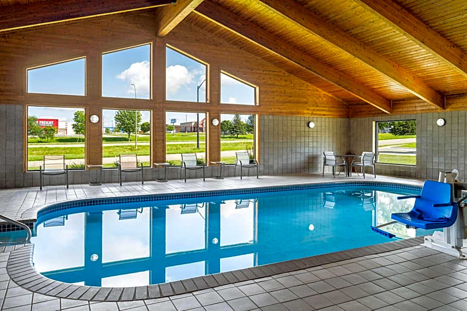 AmericInn by Wyndham Alexandria