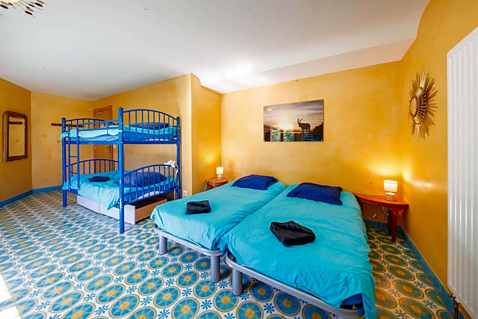 Eco-hôtel et Yourtes du Mercantour