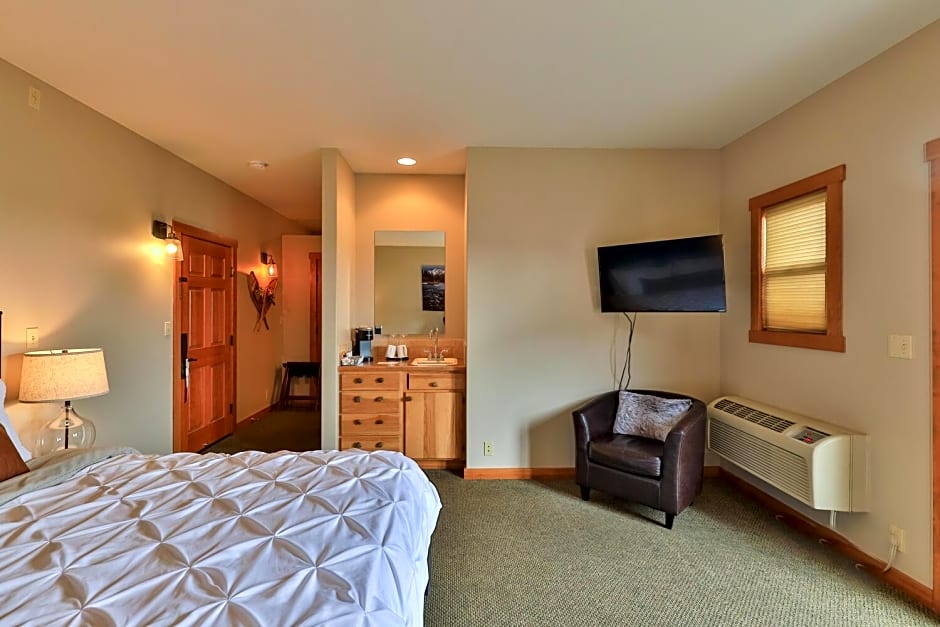 Solstice Suites