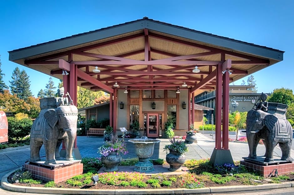 Dinah's Garden Hotel