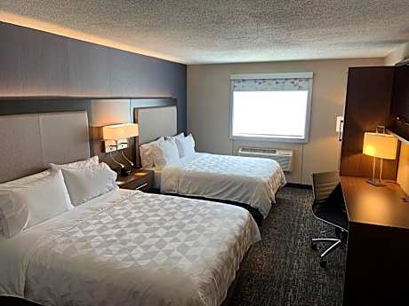 Standard Room with Two Queen Beds