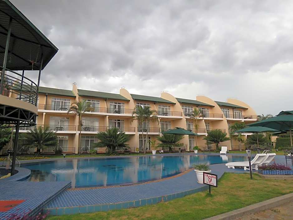 Ryan's Bay Hotel