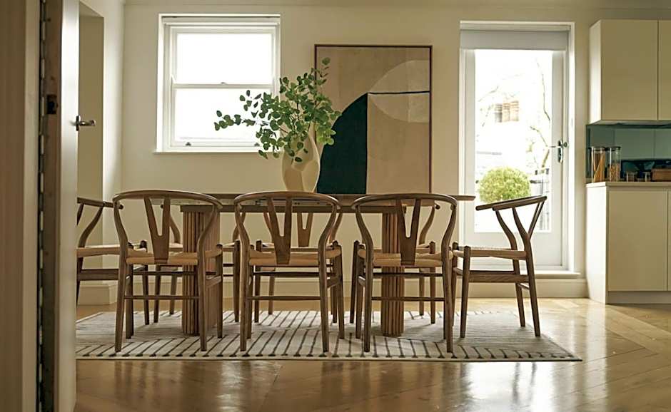 Europa House Apartments