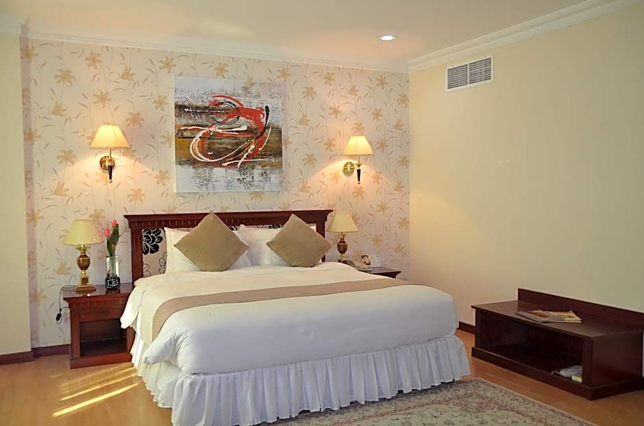 Pars International Hotel