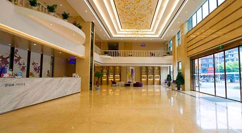 Lavande Hotels· Jingzhou Jianli