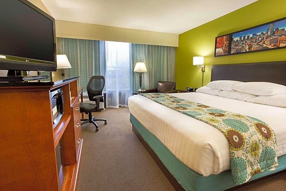 Heritage Inn Suites Houston/Sugar Land, Trademark by Wyndham