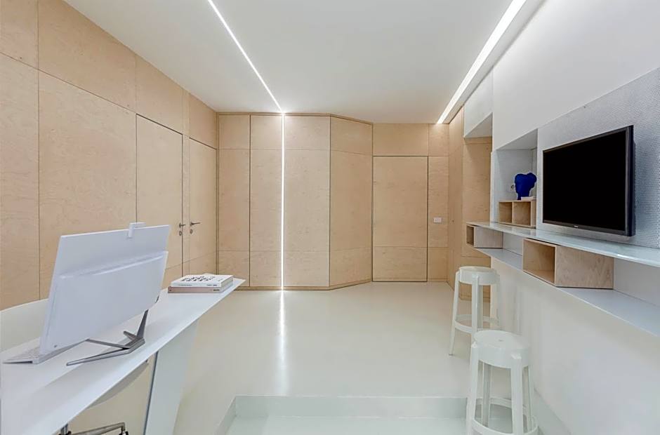 Fiveplace Design Suites & Apartments