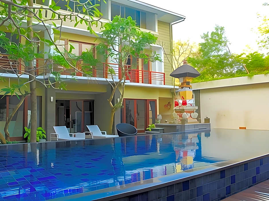 Kamini Legian Hotel