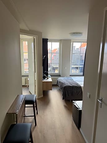 Apartment (4 Adults)