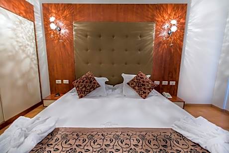 Ambassador Suite Sea View With Balcony