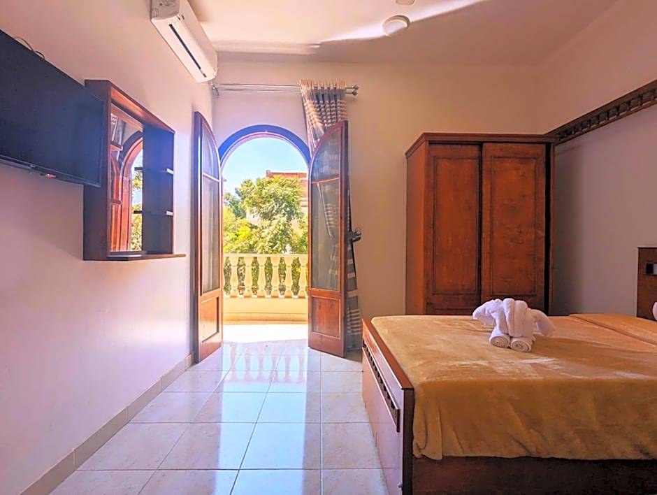 Mikhaila Guest House