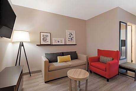 King Studio with Sofa Bed