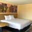 Days Inn by Wyndham Branson Near Theatre District