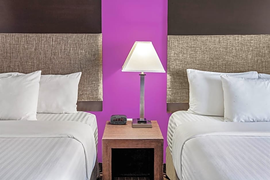 CHN Hotel Monterrey Centro, Trademark Collection by Wyndham