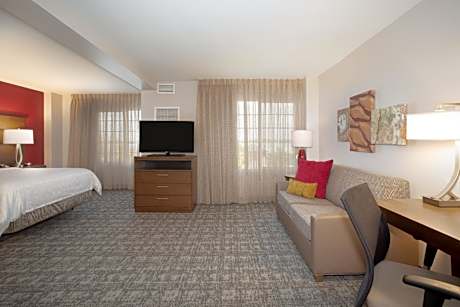 Double Room with Two Double Beds - Hearing Mobility Access with Tub - Non-Smoking