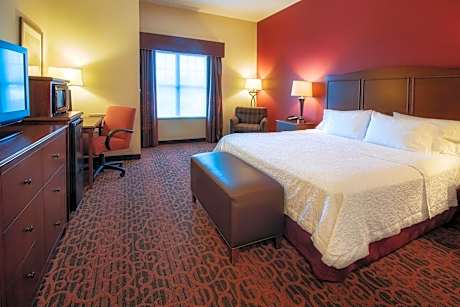 1 King Mobility/Hearing Access W/Tub Nonsmok