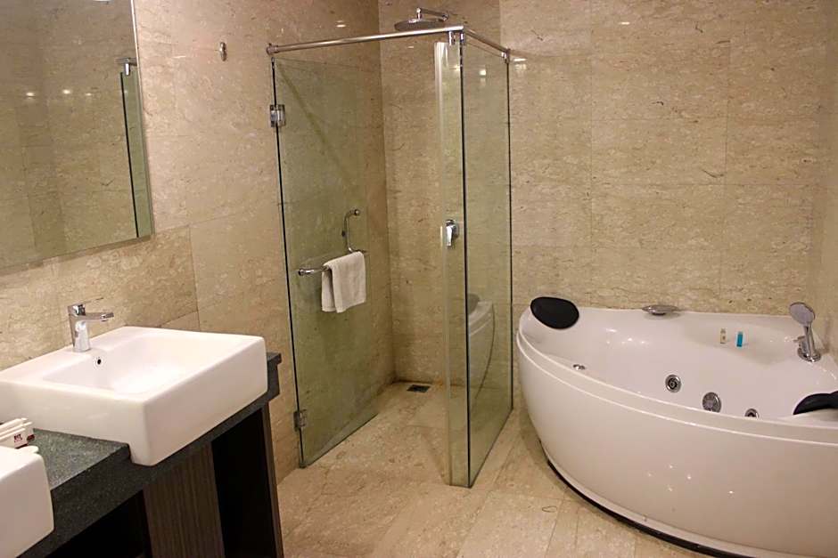 Photo 1 of 4 of Suite