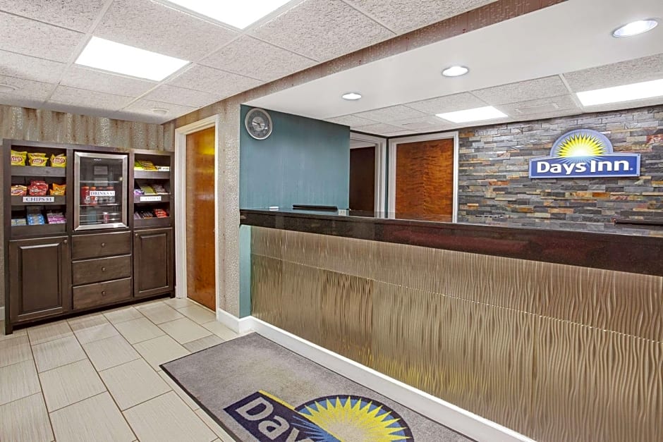 Days Inn by Wyndham Acworth