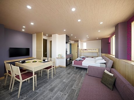 Quintuple Room