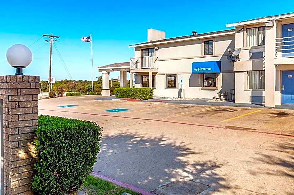 Motel 6-Lancaster, TX - DeSoto - Lancaster