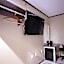 Umbrella Hotel Bronx