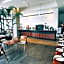 S 2 Modern Boutique Hotel