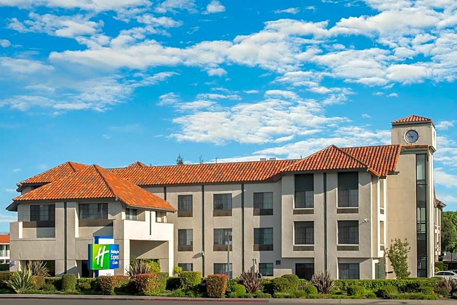 Holiday Inn Express & Suites Santa Clara - Silicon Valley By IHG