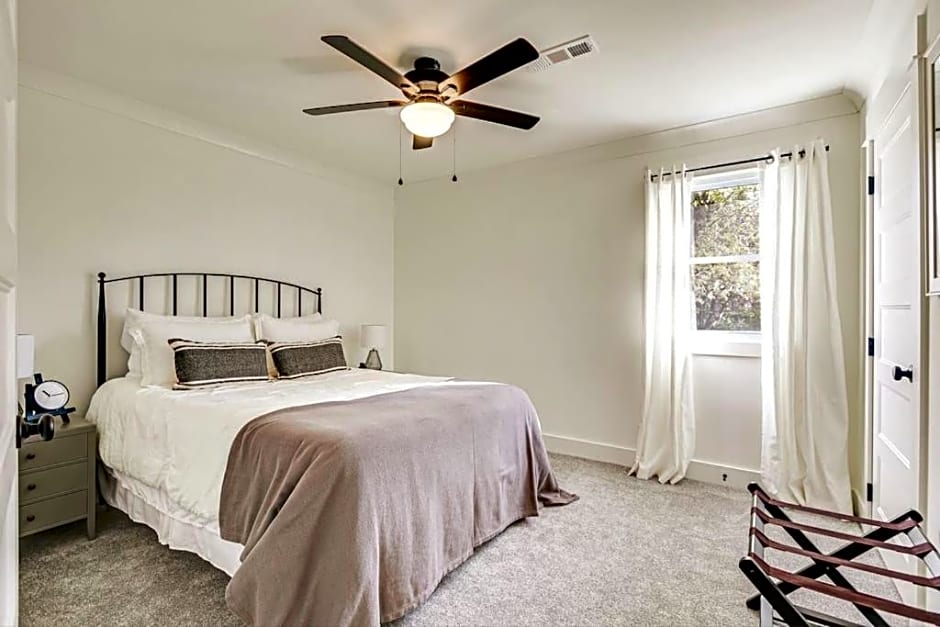 NEW! Highland House of Historic Downtown Franklin