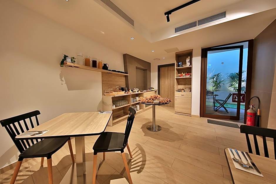 Ivy Hotel - Adults Only