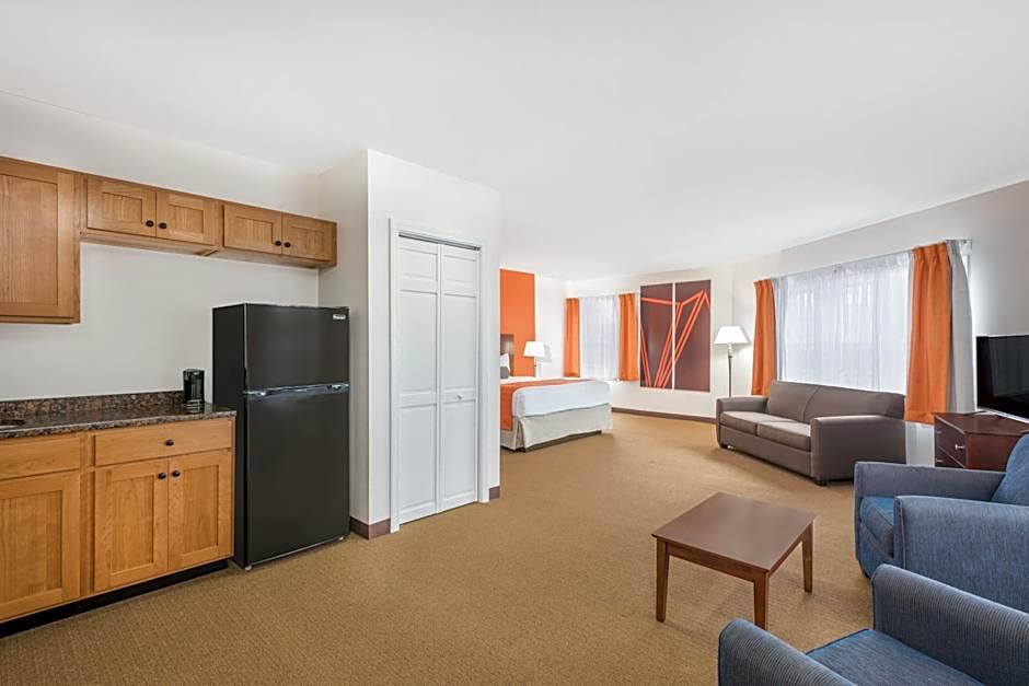 Howard Johnson by Wyndham Quincy