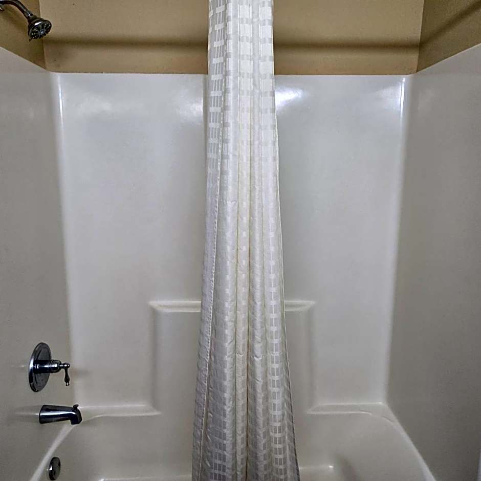Karnes City Lodge