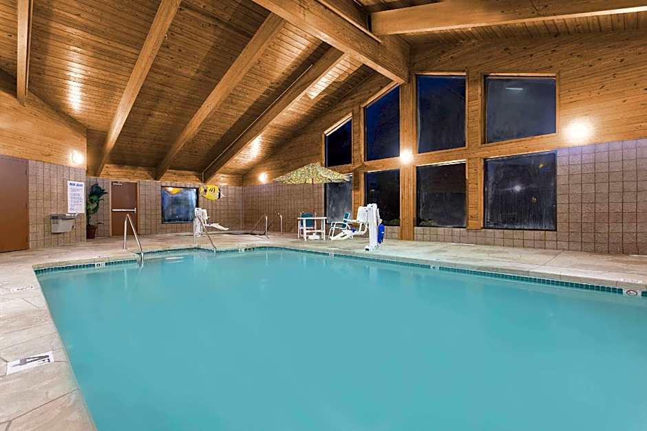 AmericInn by Wyndham Sheboygan